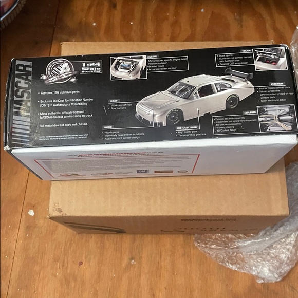 UPS Freight Racing Car Model - Picture 10 of 11